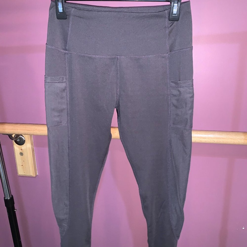Women's Leggings Size Medium